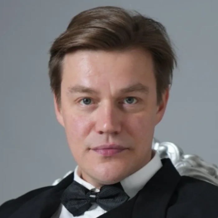Александр Майоров