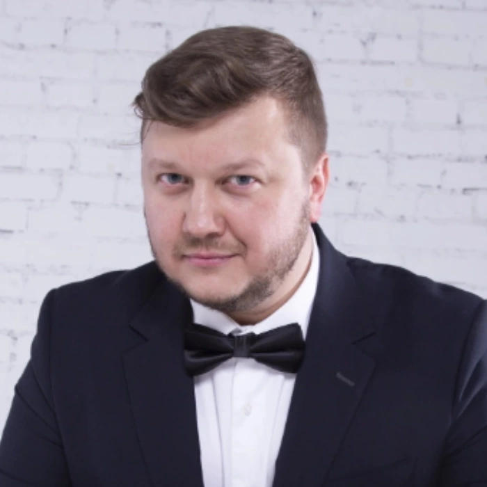 Антон Денисов